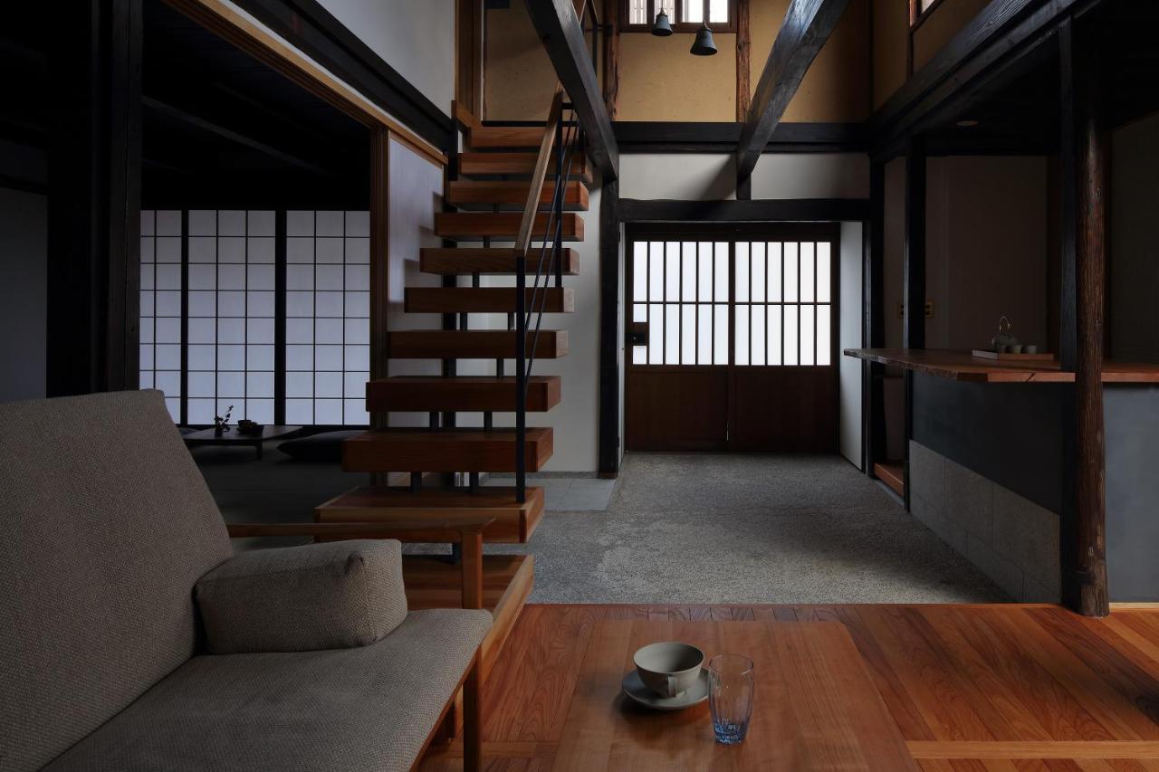 滔々 御崎 町家の宿 Toutou Onzaki Machiya No Yado كورَسِكِ المظهر الخارجي الصورة